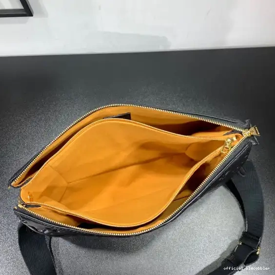 Official oldcobbler VUITTON LOUIS MM COUSSIN 0628